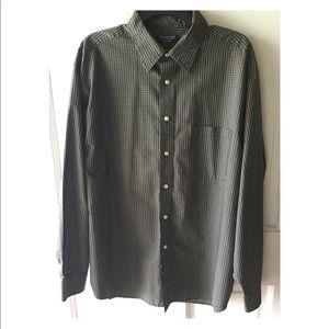 Roundtree & York XL Button Down Shirt